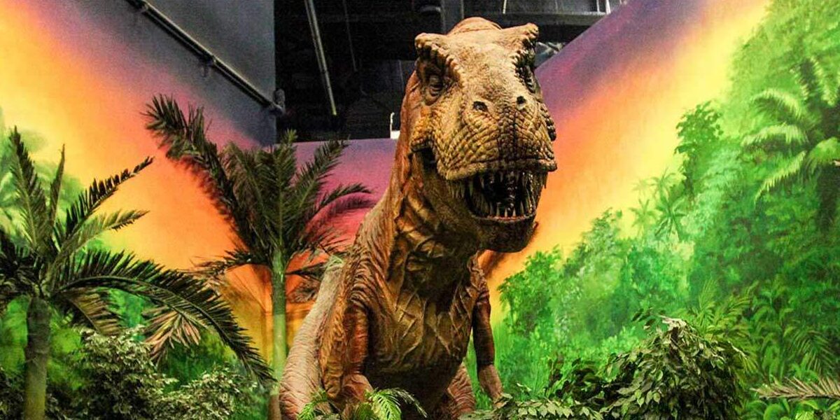 Dinosaur animatronic at IMG Worlds of Adventure